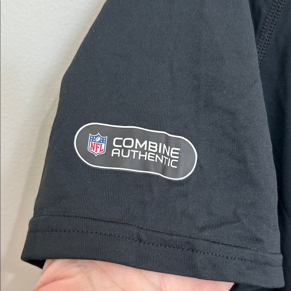 Men’s Under‎ Armour Combine Washington Redskins Commanders Tee Size Medium EUC - Picture 4 of 5